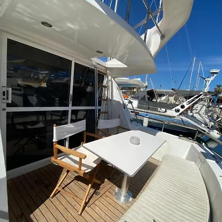 Zafiro, A Wonderful Yacht In Barcelona Apartment Sant Adria de Besos Exterior photo